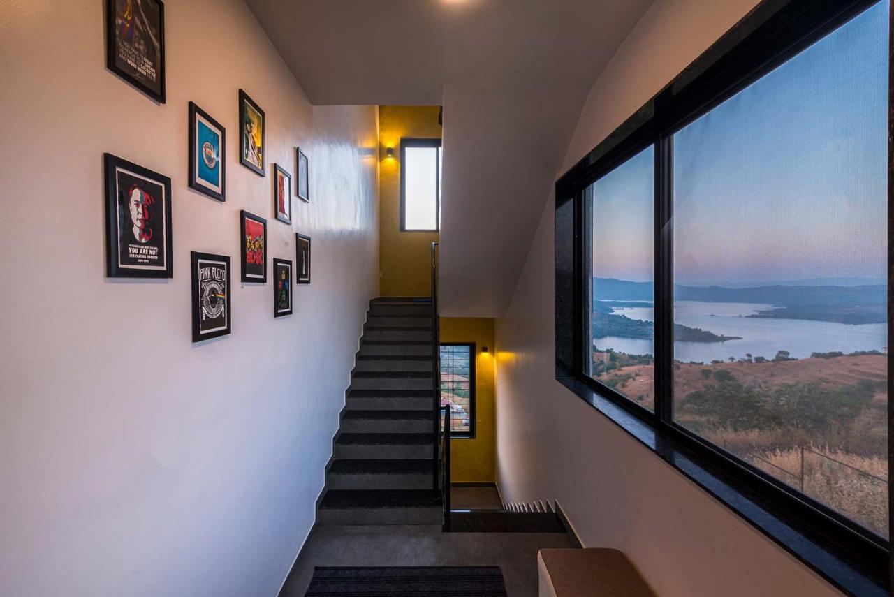 Eyes On The Lake By Stayvista - A Hillside Villa With A Captivating View Of The River Pune Exterior foto